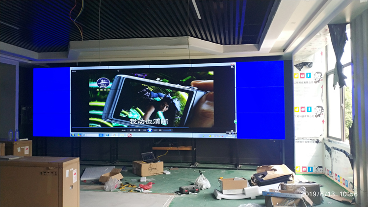 液晶拼接屏增加觸摸功能后，安裝時(shí)應(yīng)注意哪些問題？